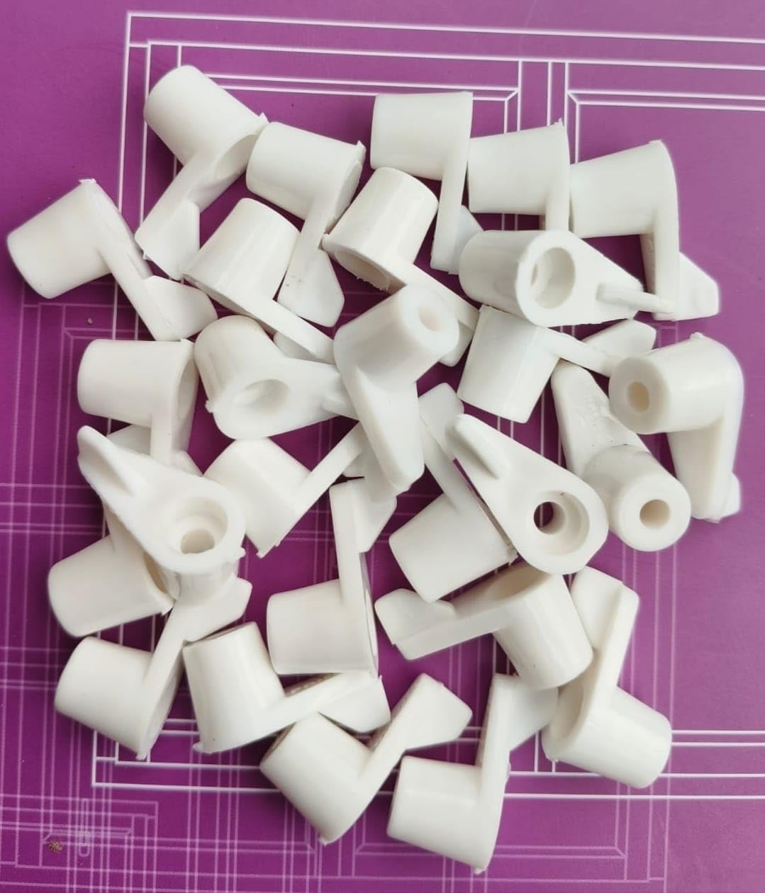 Plastic Stoppers for Mosquito Net Window,Colour-White (20 Pcs)