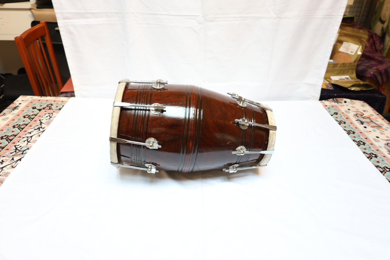 Dholak traditionnel avec accordage de vis