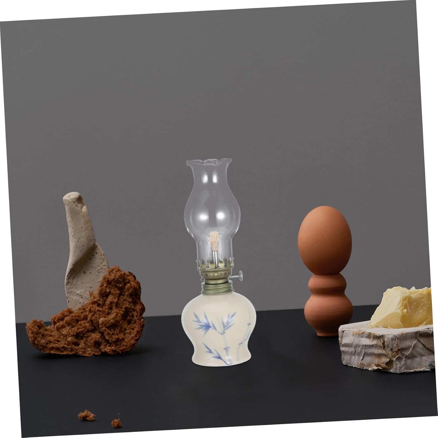 Antique Kerosene Lamp Refillable Ceramic Oil Lantern for Home Decor Emergency Lighting and Portable Use Vintage Hurricane Lamp for Halloween and Christmas Celebrations
