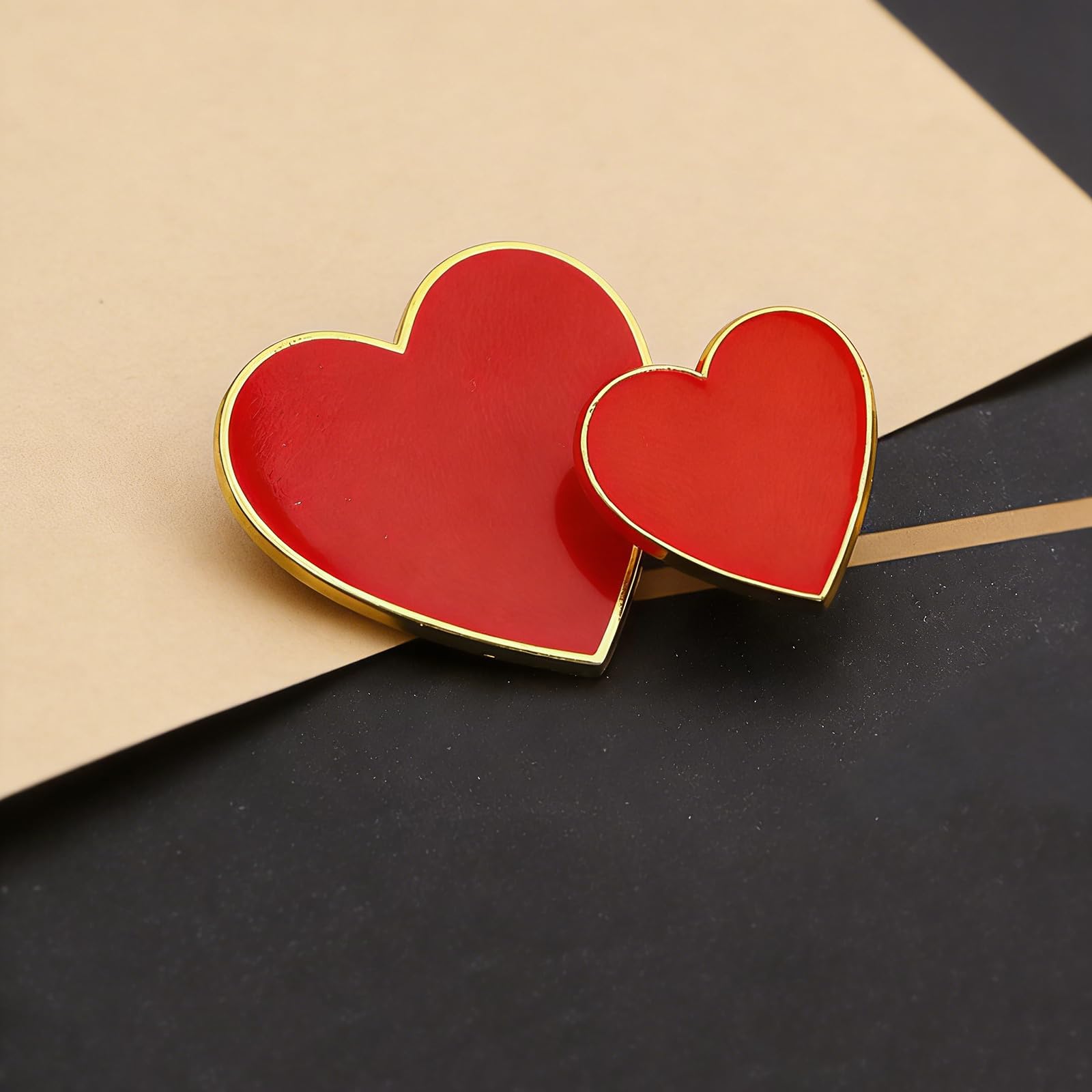 Juego de broches de corazón de amor romántico con materiales de aleación, adecuados para bodas y uso diario, alfileres de pareja