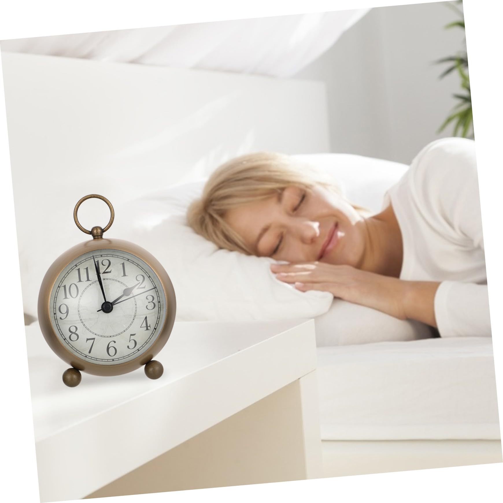 HOMSFOU Sveglia Vintage Luminosa da Tavolo in Metallo Silenziosa senza Ticchettio con Base e Gancio per Camera da Letto, Orologio Muto da Comodino con Design Elegante e Vano Batteria