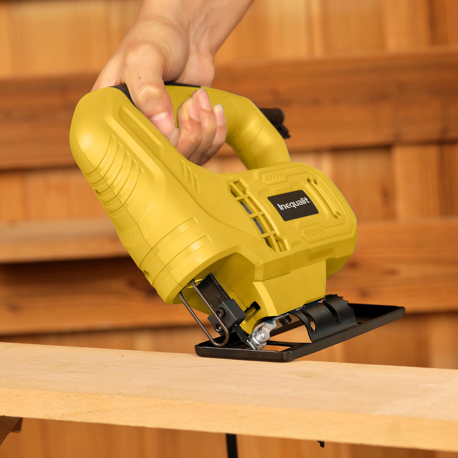 Scie Sauteuse 400W Avec Variateur De Vitesse (0-3000 CPM) + Angle De Coupe Réglable (±45°) + Fonction Verrouillage + 3 Lames Incluses (Bois/Métal/Pvc)​,Jaune