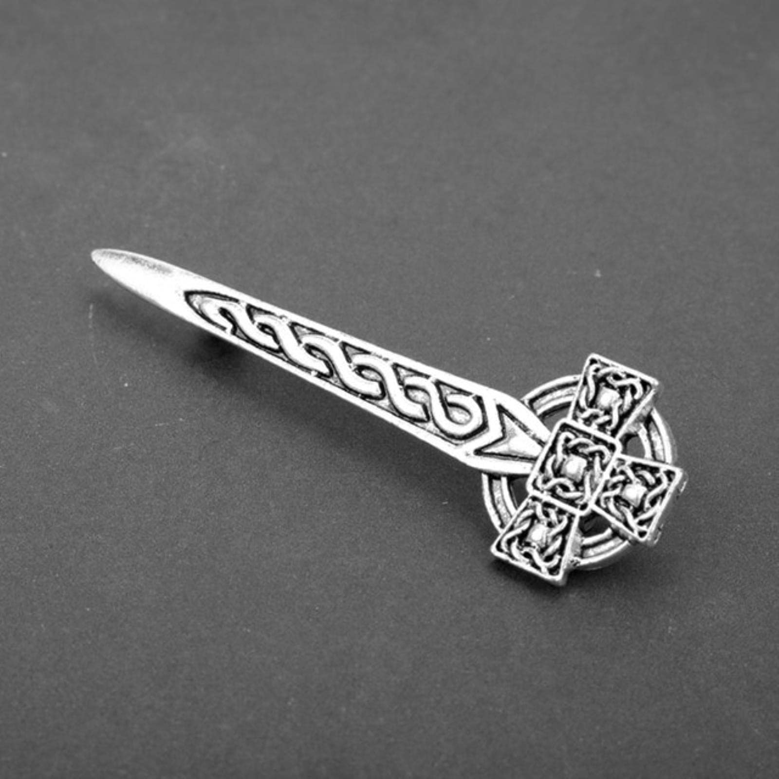 Hcma Women's Silver Outlander Brooch Thistle Celtic Knot Kilt Pin Brooch Scottish National Flower Brooches Men Viking Norse Jewelry