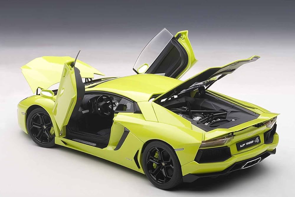 ミニカー 1/18 AUTOart Lamborghini AVENTADOR LP700 AUTOart 1/18 Lamborghini Aventador LP700-4 (Green VERDE
