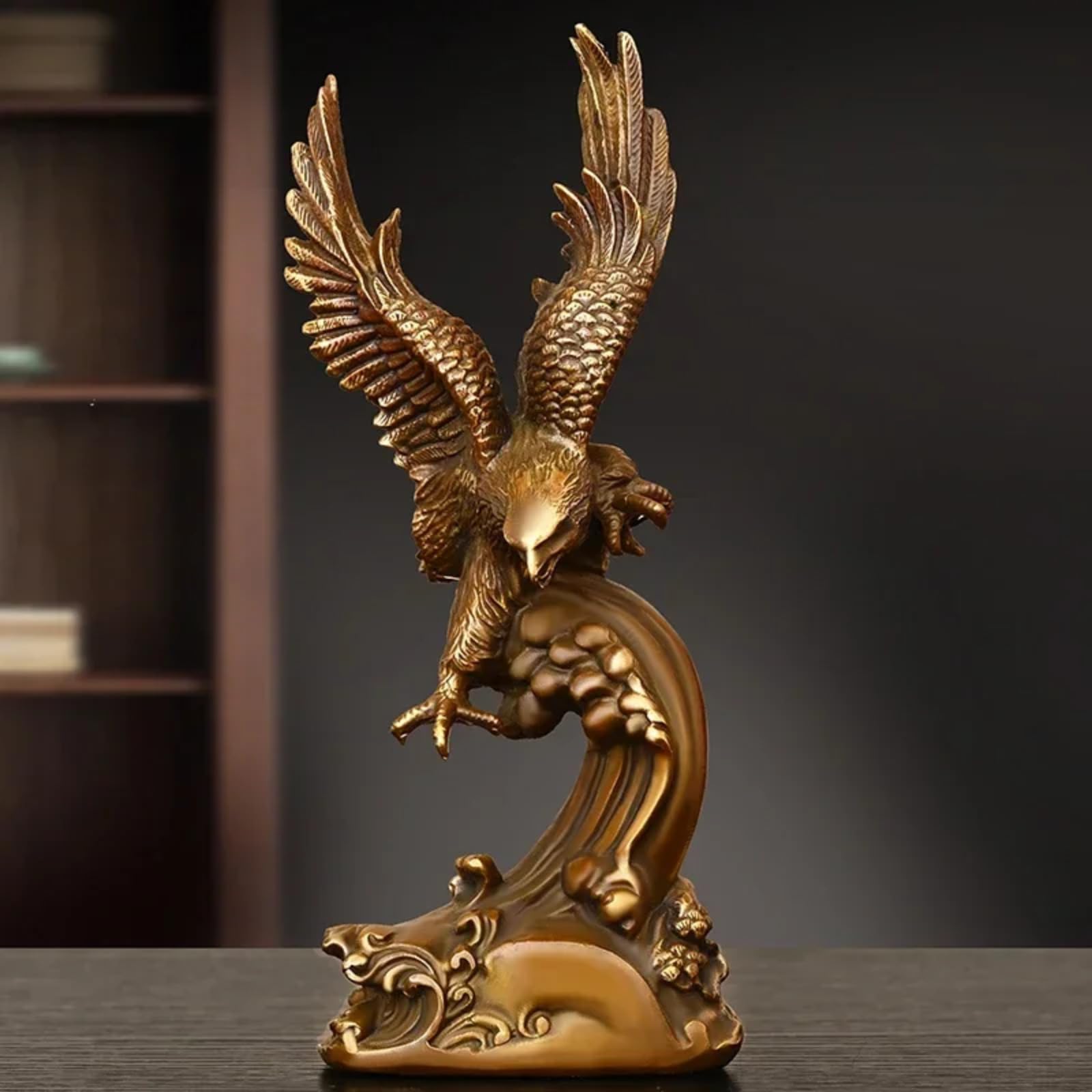 Statue d'aigle en cuivre 18 cm, le cadeau idéal pour célébrer un succès ou embellir un foyer