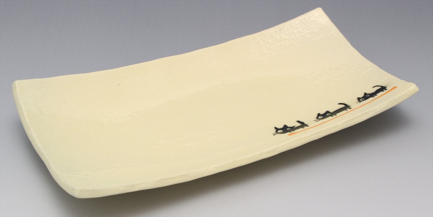 Setoyaki Long Plate with Black Cat Pattern