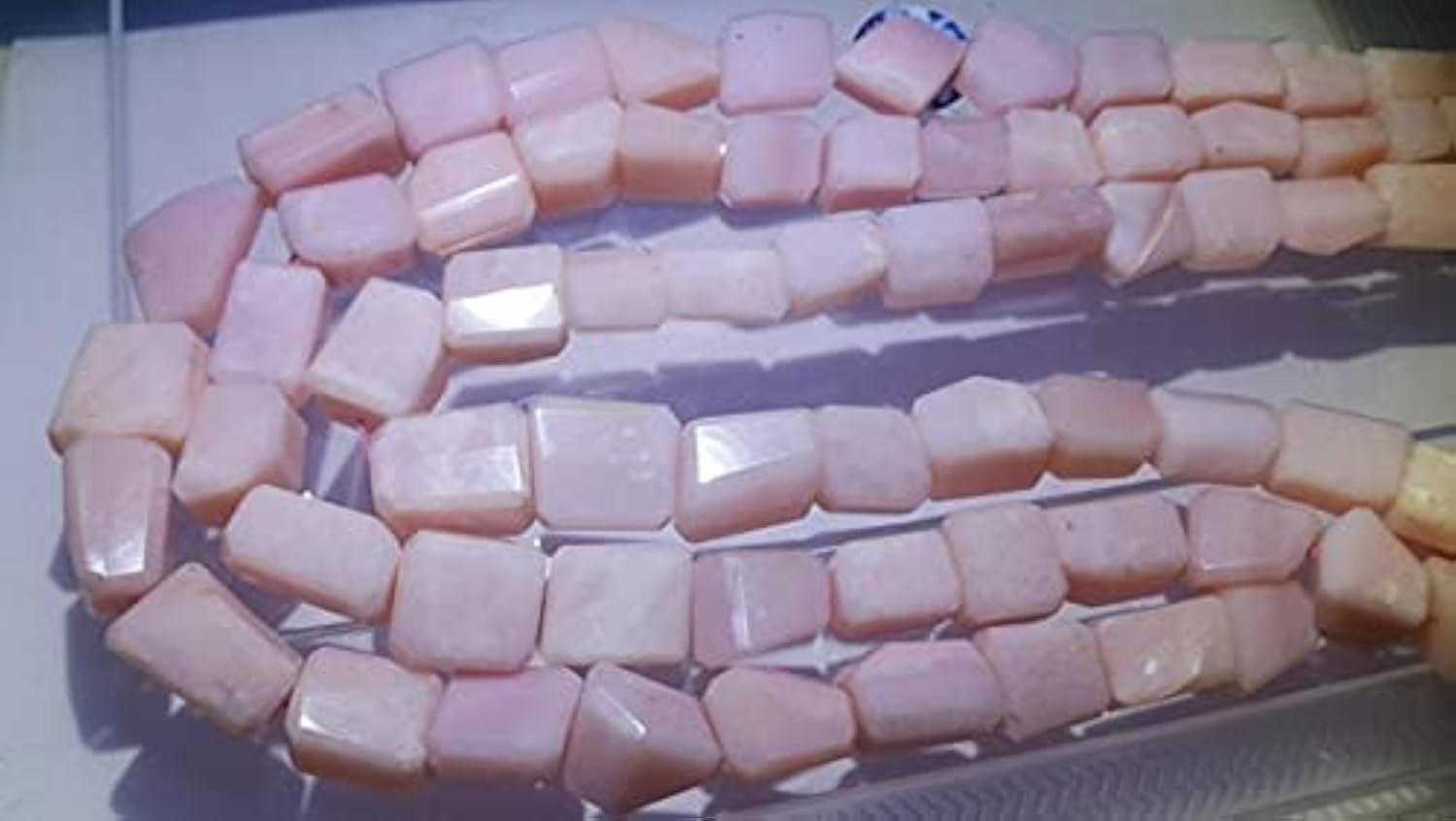 Pink opal nuggets en fil de 16 pouces pour créer un cadeau d'anniversaire unique
