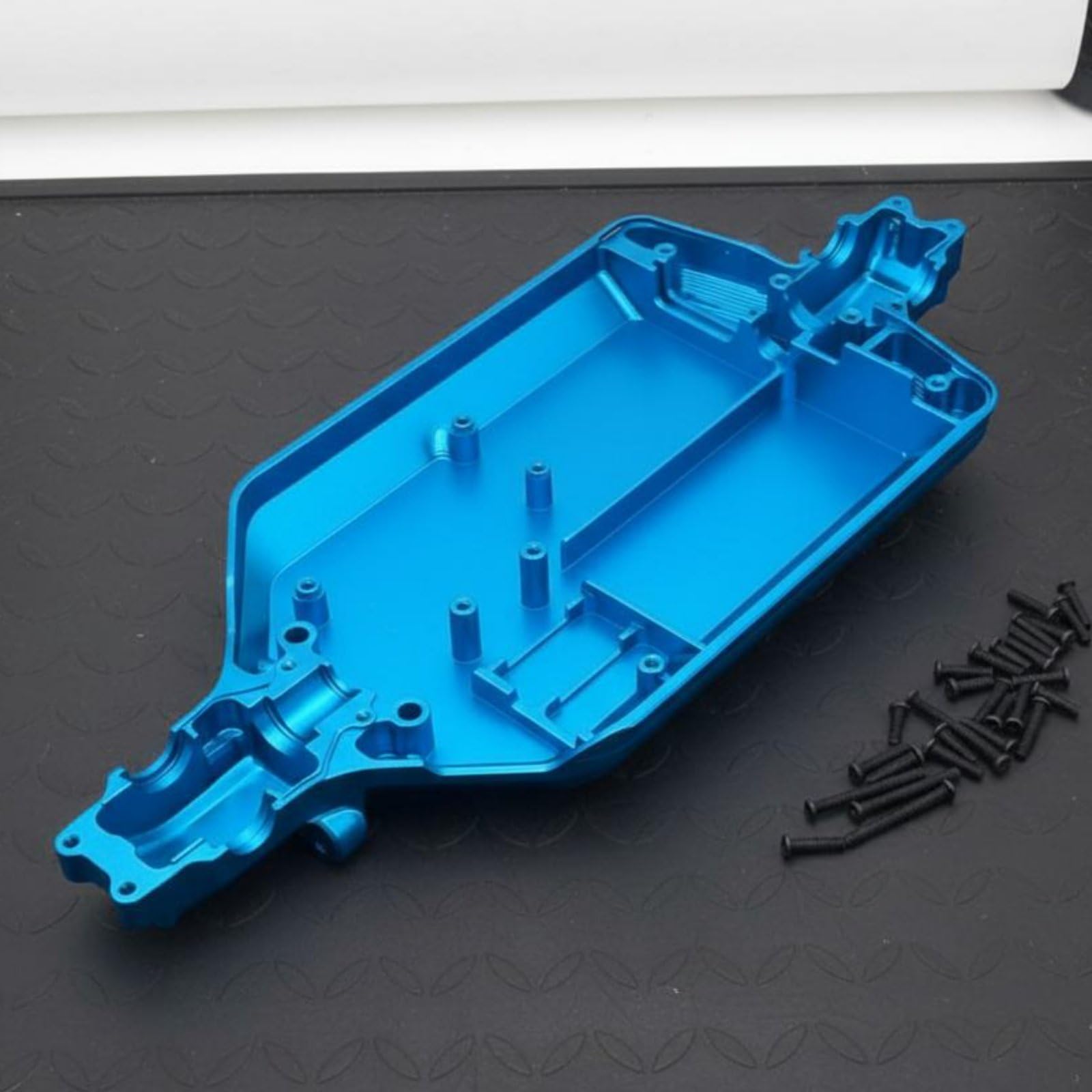 TISHITA Chassis di Upgrade Veicolo Telaio Auto Rc Struttura Base Piatto Centro Inferiore in Alluminio 6061 Lavorato Cnc con Finitura Anodizzata Antigraffio Adatto Modellismo Domestico, Azzurro