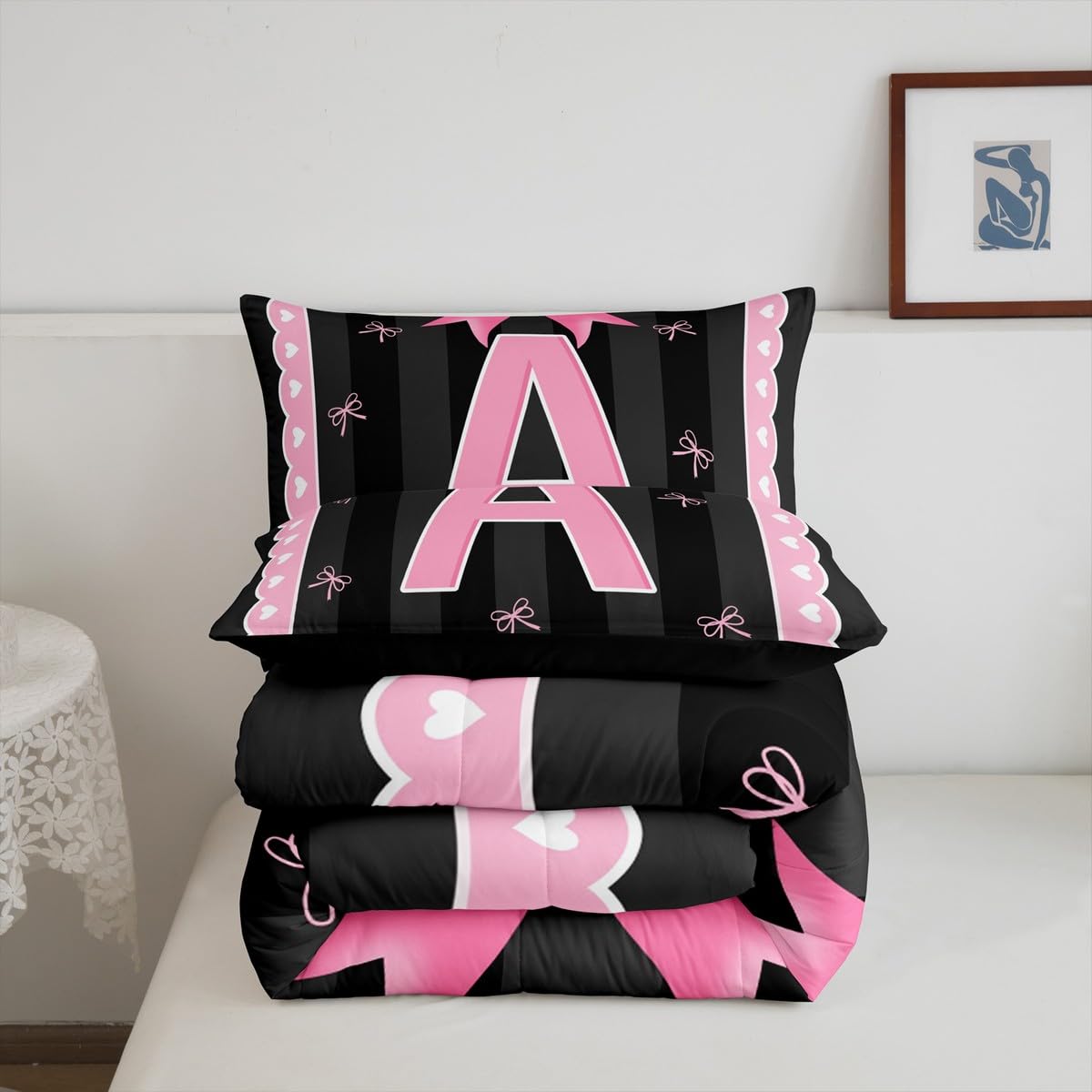 jejeloiu Kinder-Bettwäsche-Set mit rosa Schleife, personalisierbarer Buchstabe A, ultraweiche Steppdecke, Schmetterlingsknoten, Prinzessinnen-Bettdecke, Initialbuchstabe A, Schlafzimmer-Dekor