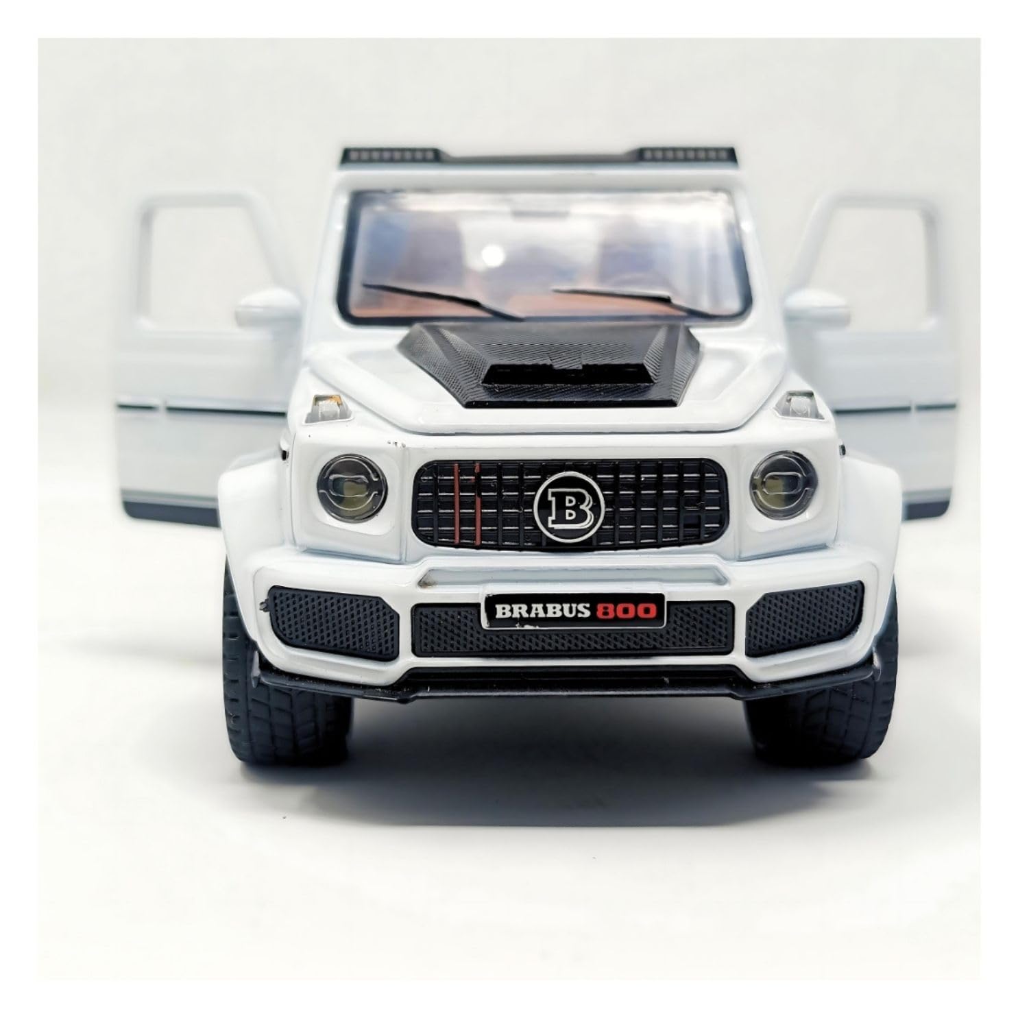 BRABUS 800 ミニカー ホワイト HBT 1:32 Scale Model Car - Brabus 800 Diecast Model with Openable