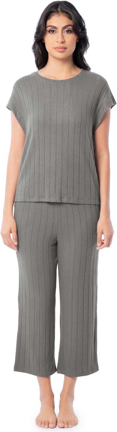 Fruit of the Loom womens Dolman Sleeve and Cropped Pant Sleep Set