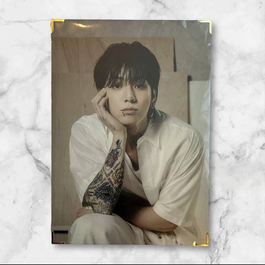 BTS ジョングク ゴールデンモーメンツ 韓国ソウル展示会 限定ポスター Amazon.co.jp: BTS ジョングク ゴールデンモーメンツ ソウル