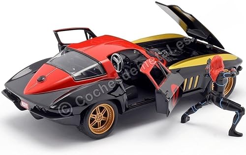 Miniatura 6 de Marvel 1:24 1966 Chevy Corvette - Auto fundido a presión con figura de viuda negra de 2.75 pulgadas, juguetes para niños y adultos