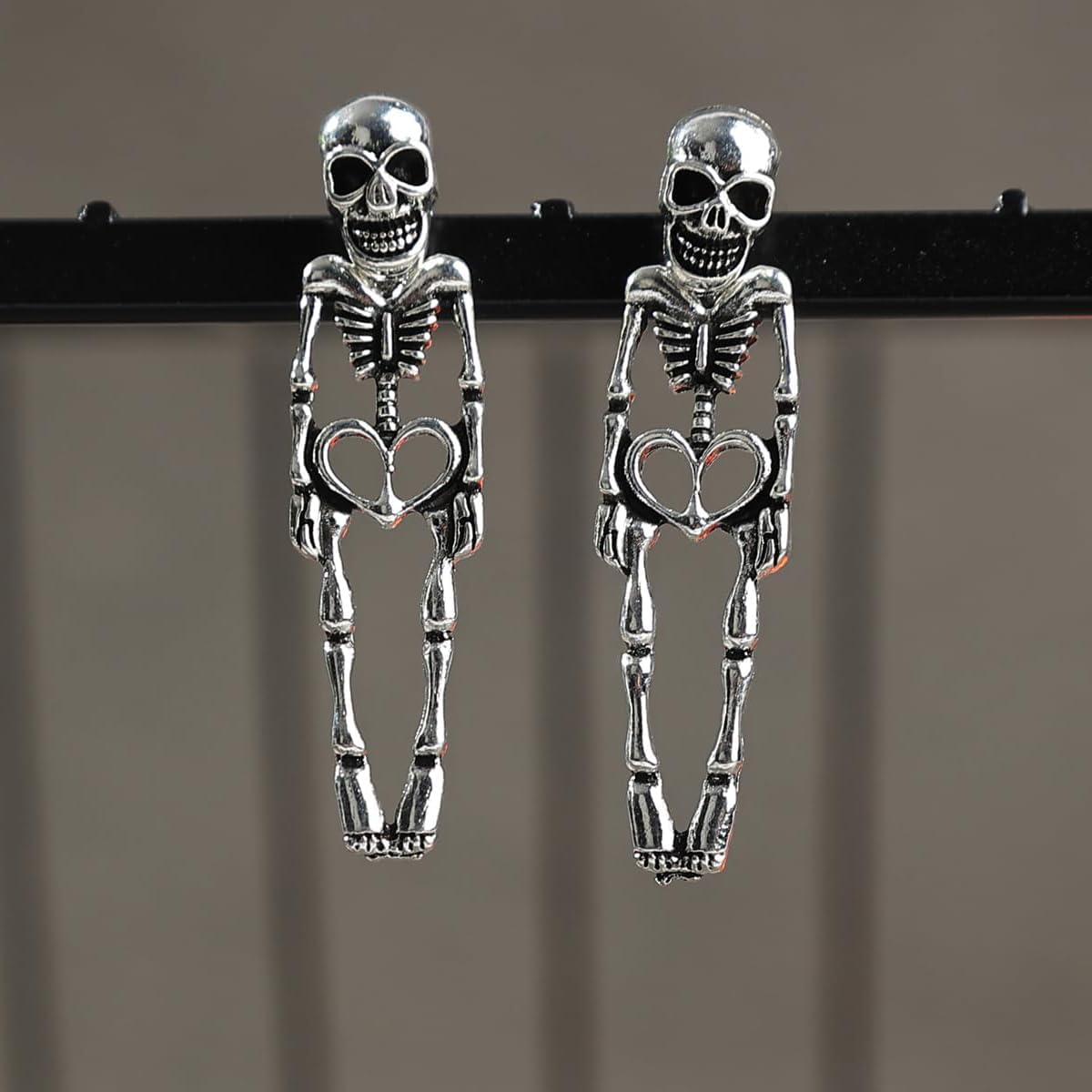 Punk Halloween Earrings for Women, Skeleton Skull Dangle Bloody Ghost Witch Tassel Terror Knife Drop Earrings, Scary Halloween Party Earring for Halloween Accessories. - Image 6