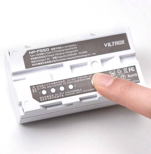 Miniatura 4 de VILTROX Paquete de 2 baterías recargables de iones de litio con puerto USB-C de 2200 mAh NP-F550 para luz de videoconferencia VILTROX 116T 200T