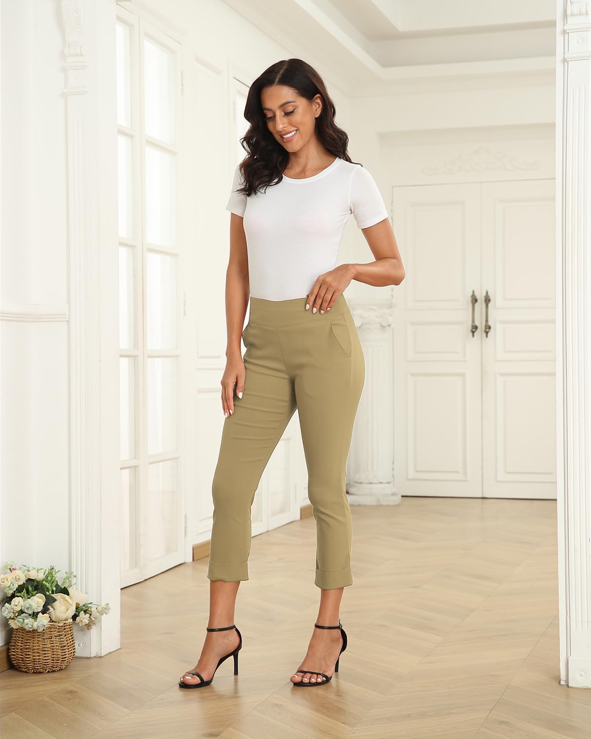 Pull On Capri Pants for Women Elastic Waist Work Casual Dress Cropped Pants with Pockets & Cuff