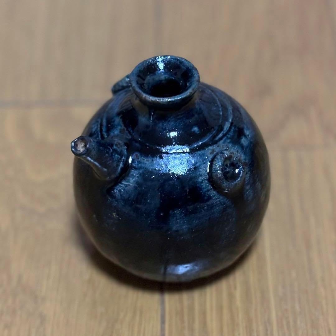 作家友 利幸夫 師：末石泰節 備前 緋襷窯変焼酎杯A4 ぼたん☆友利