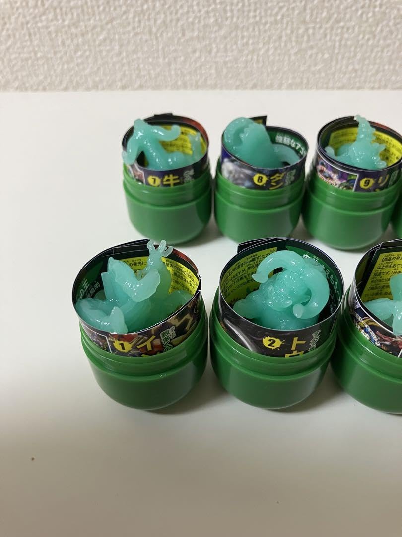 Amazon.co.jp: チョコエッグ 最強王図鑑 選抜編2 蓄光 全12種類