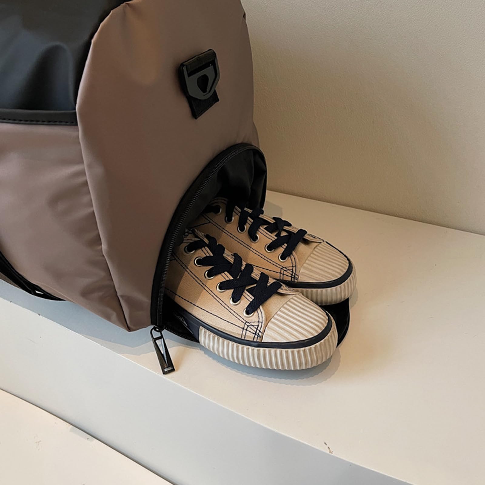 Multifunktionale Trainingstasche mit isoliertem Schuhbereich, praktische Oxford Konstruktion, bequemer Tragegurt, Sport Sporttasche mit Fächern