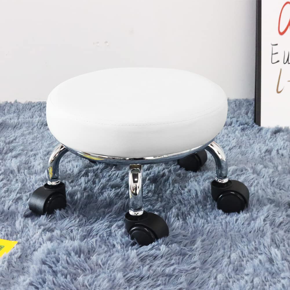 WKWKER Roller Seat PU Cuir Bas Rond Rolling Tabouret Petit Tabouret avec roulettes Pivotantes Universelles pour Home Office Garage Shop Fitness Sport. Blanc