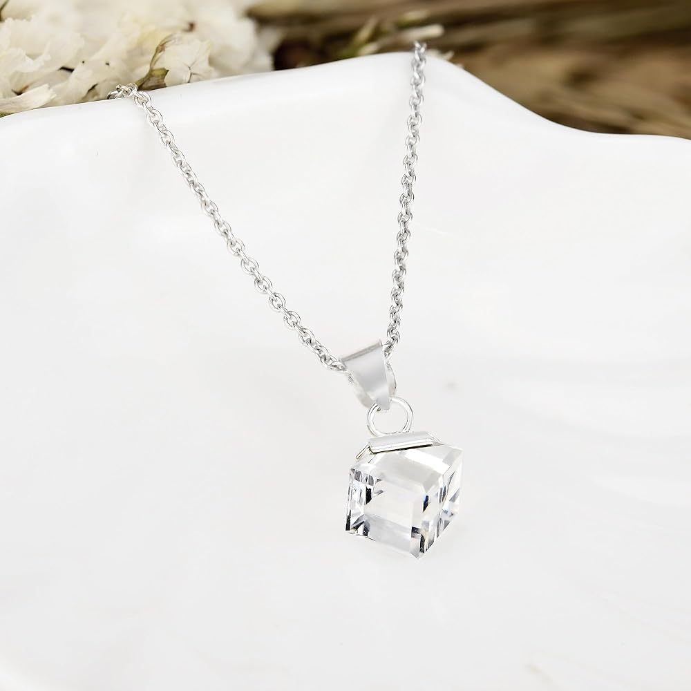 Amazon | 輝くクリアクリスタルプリズムキューブ .925 Amazon | 輝くクリアクリスタルプリズムキューブ .925