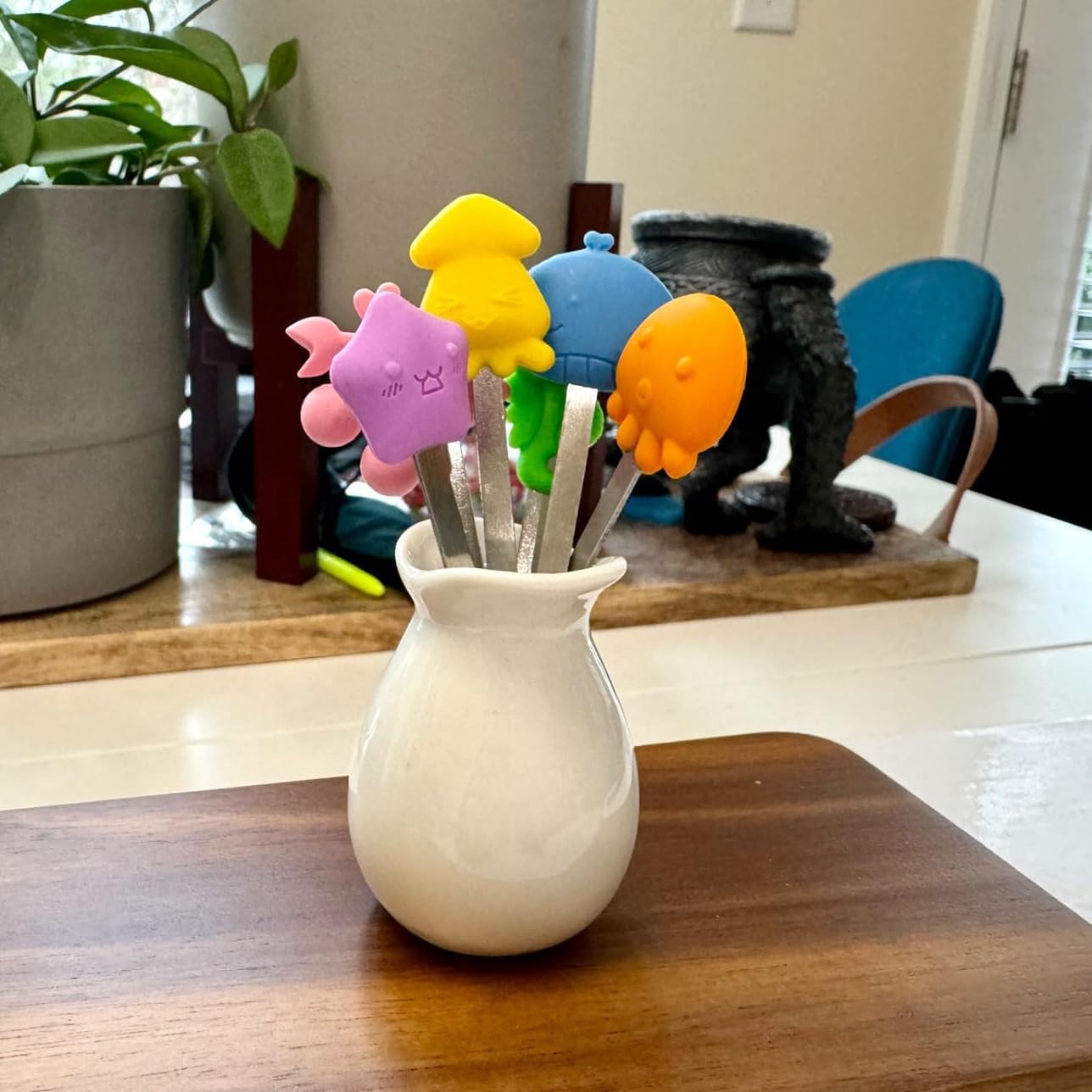 Fruit Forks Dessert Forks Salad Forks Food Picks Repeated Use of Decorate Cute Creative 10 Different Stainless Steel Fruit forks and 1 ceramics Holder (Marine animals)