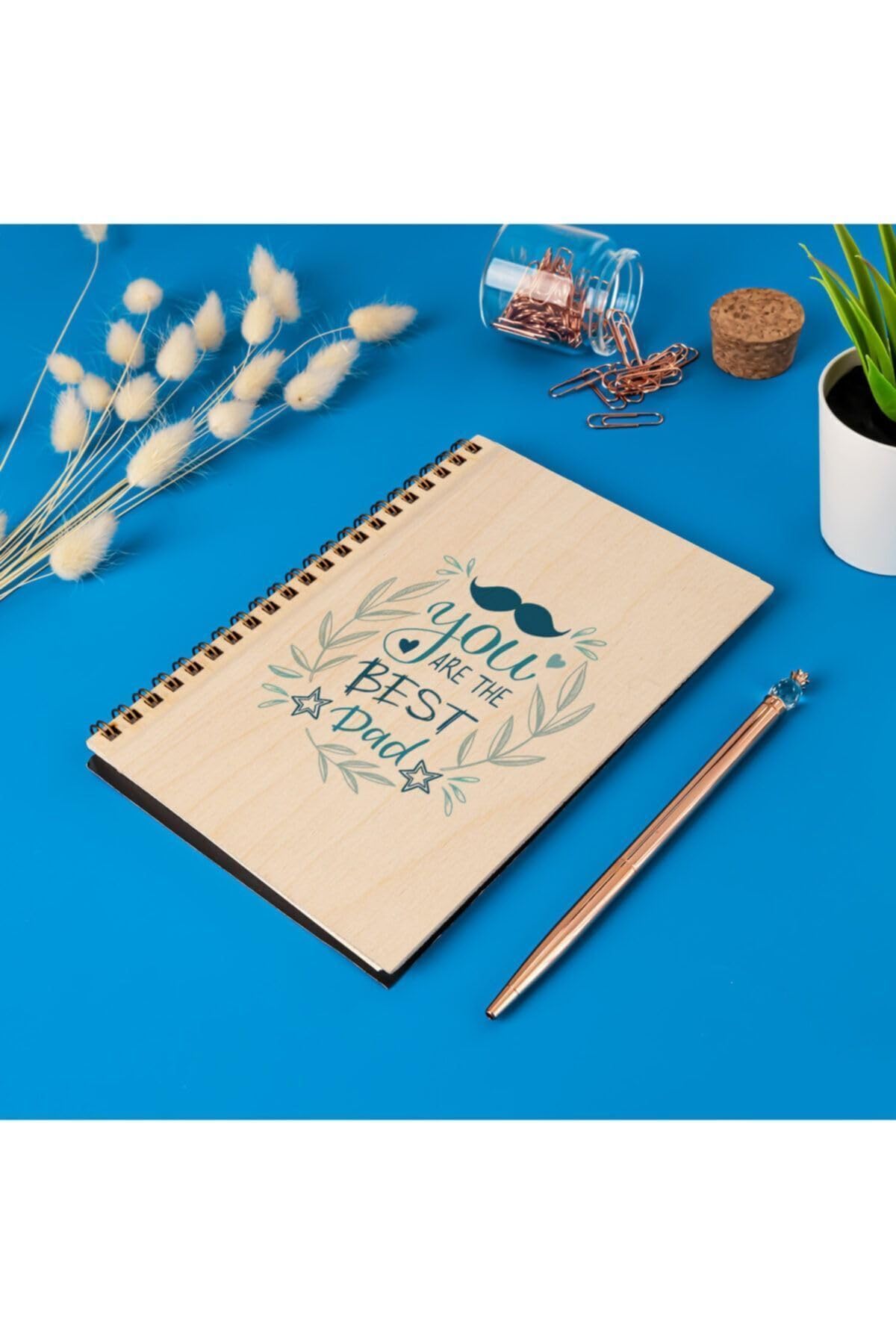 En İyi Babalara Hediye Ahşap Kapaklı Defter – 12x18 cm, 48 Yaprak | Babaya Özel Hediye, Spiral, Çizgisiz Defter