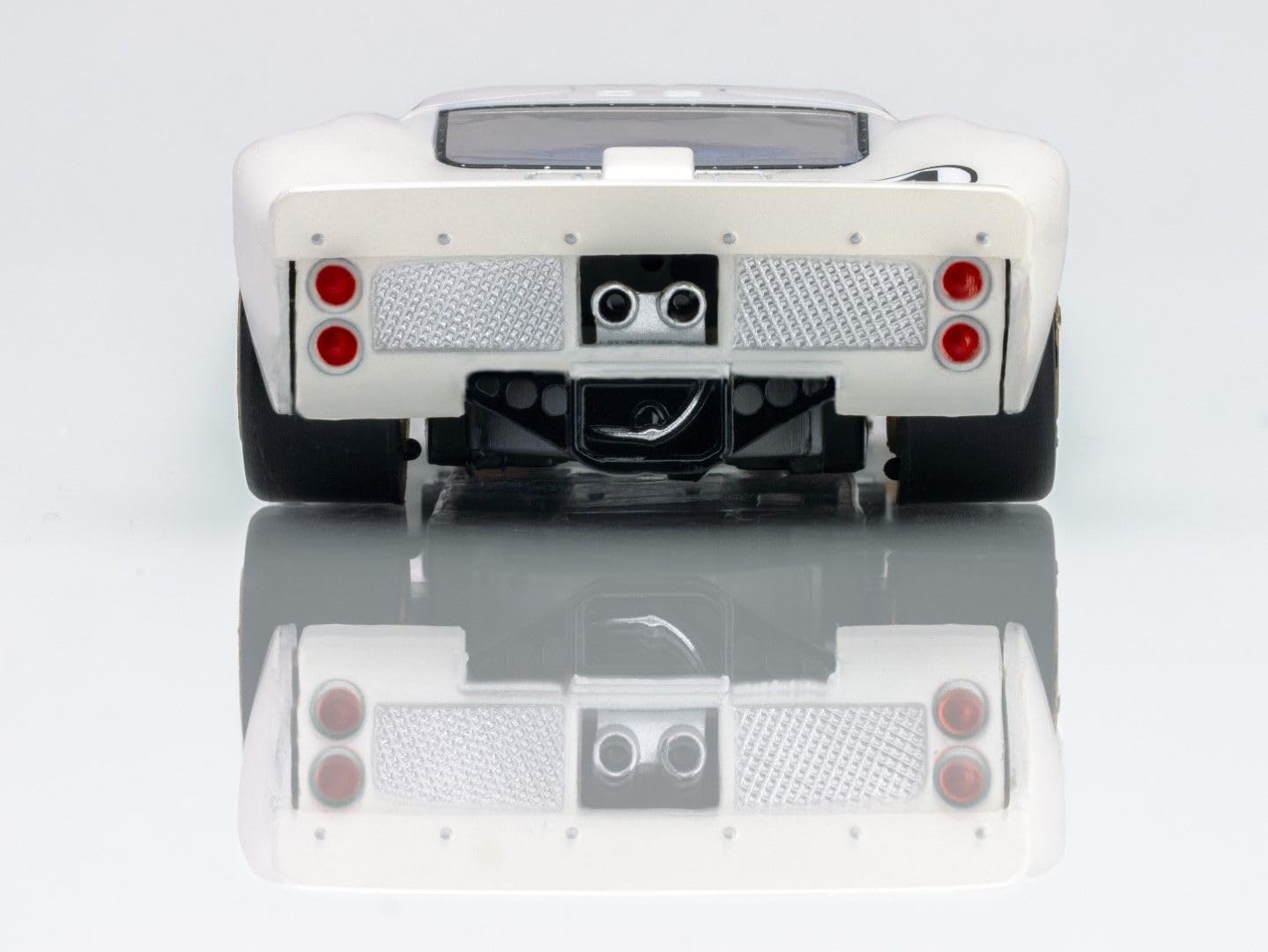 Amazon.com: AFX Ford GT40 MKII #97 Daytona HO Slot Car 22058