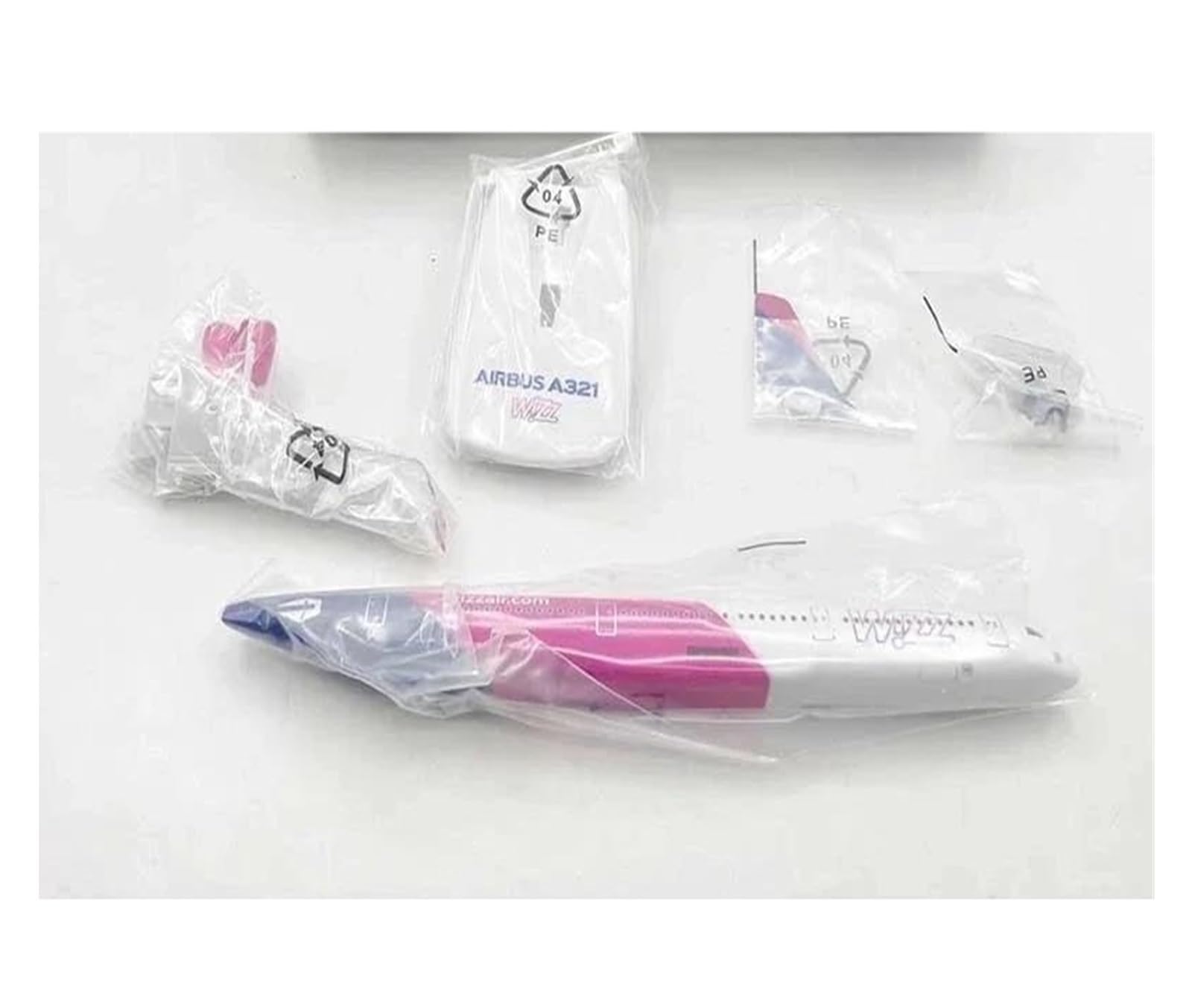 Odlew metalowy samolot żywica A321 zabawkowy model samolotu dla WIZZ AIR 22cm podstawa montażowa wyświetlacz statyczny samolot pasażerski z pamiątkami do zbierania i wystawiania