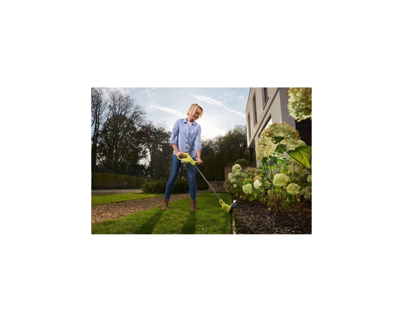 Tondeuse RYOBI 18V One+ RLM18X33B40 avec Batterie 4.0Ah et Chargeur, Coupe-Bordures Offert - Largeur de Coupe 33cm, Bac 35L, Idéale pour Jardins jusqu'à 200m².