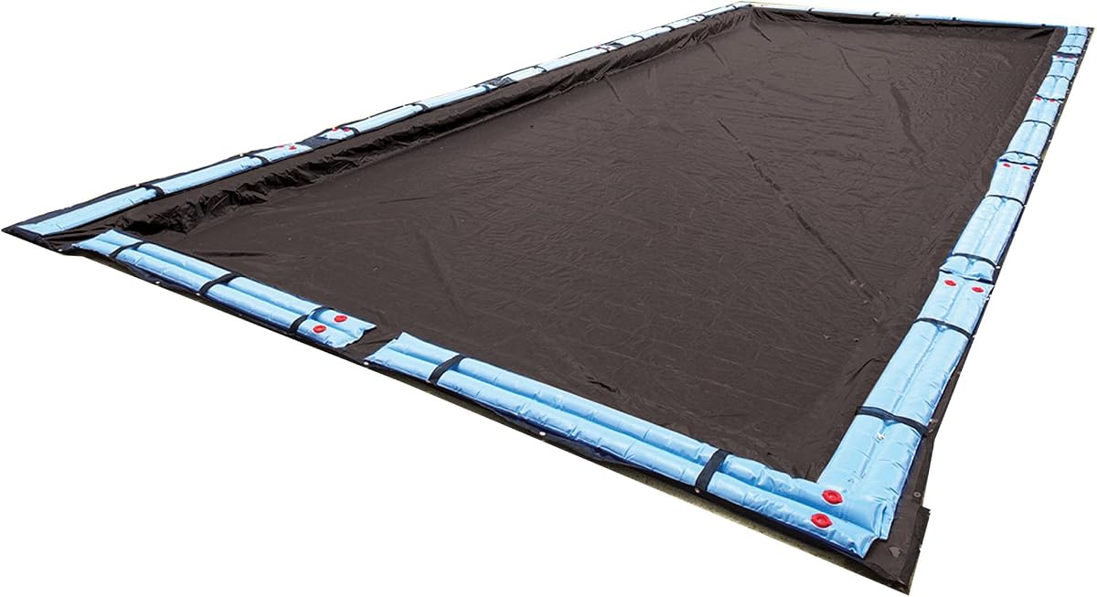 Blue Wave Arctic Armor Cubierta de invierno rectangular para piscina enterrada de 25 x 45 pies | Polietileno sólido, parte inferior negra, costuras termoselladas, ojales, cable, cabrestante, superposición adicional de 5 pies, 8 años de soporte, azul marino