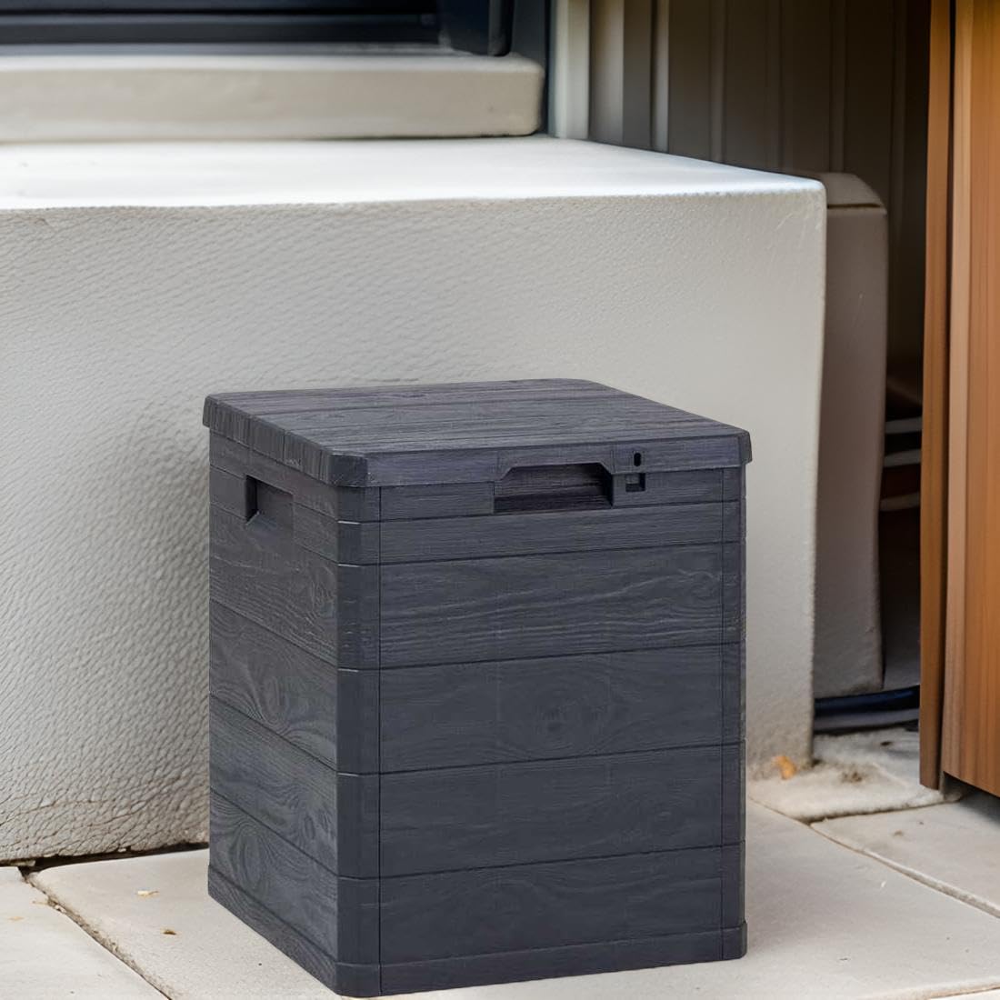 MA MAISON Bauletto Multibox da Giardino 90 Litri Effetto Simil Legno Contenitore Stoccaggio in Resina Antracite 42,5x44x50h cm da Esterno da Interno Resistente ai Raggi Uv - Made in Italy