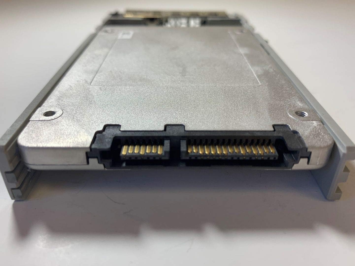 Intel 400GB SSD 2.5" 6Gb/s SATA Solid State Drive Model: SSDSC2BX400G4 DP/N: 4M92W