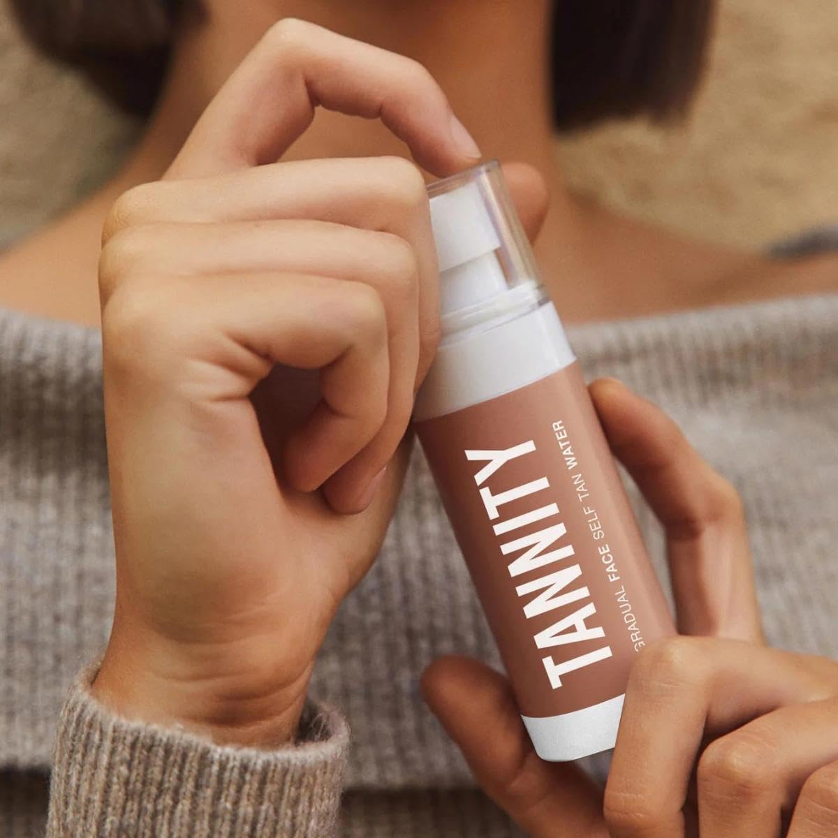 Autobronceador facial gradual Tannity | Agua autobronceadora facial | Con vitaminas C y D | Hidratante | Mantiene el bronceado | Cruelty free | Sin parabenos| Vegano| 99% ingredientes naturales |50 ml