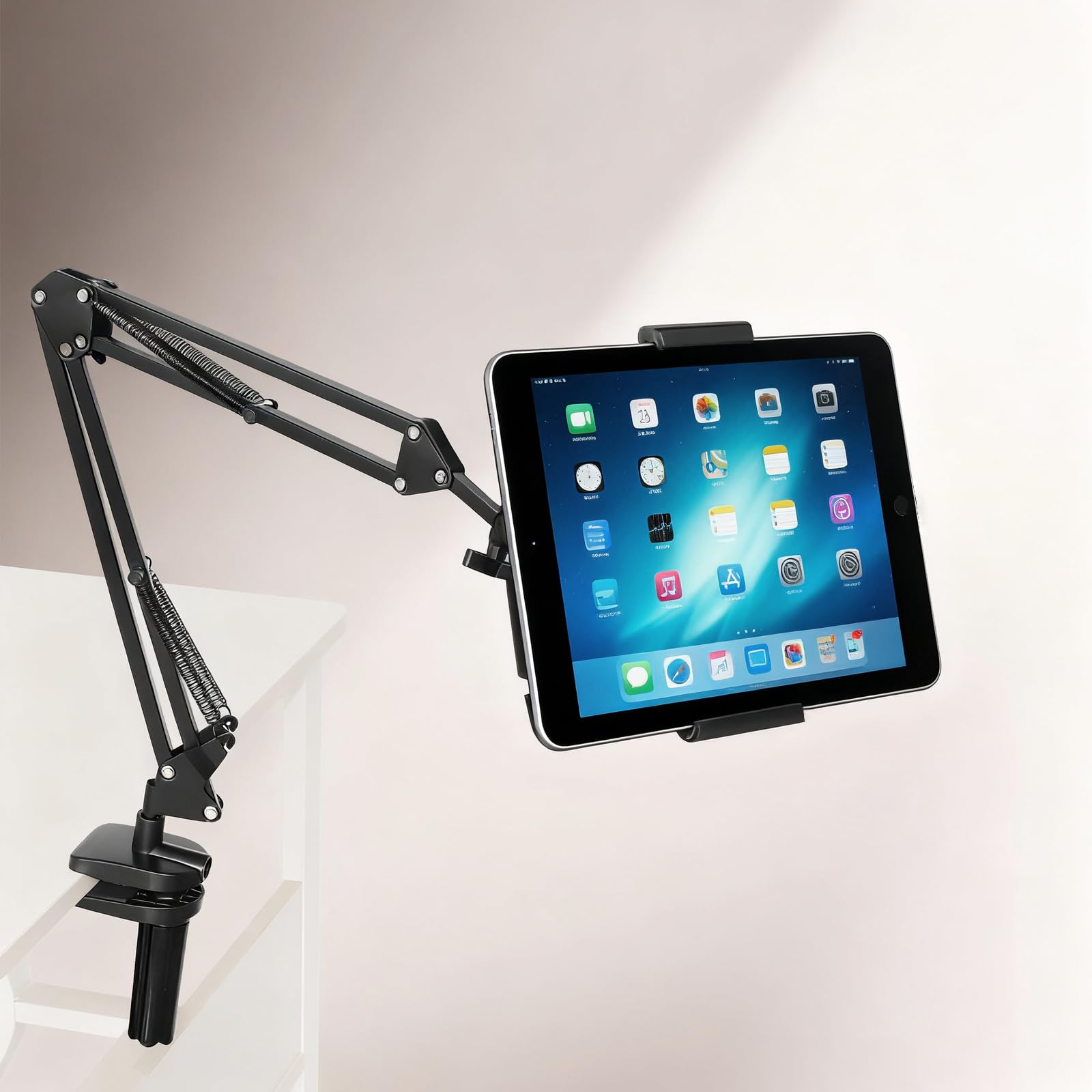 【寝ながら】タブレット アームスタンド スマホアーム - 寝ながら使用可能 iPad/iPhone/Kindle/Switch 多機種対応 卓上・ベッド両用 角度自在