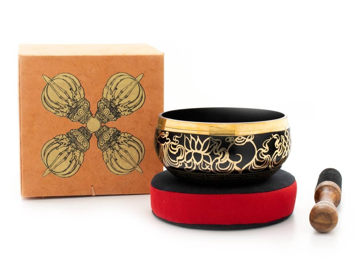 Meditations-Klangschale in Schwarz mit von Hand gemalten traditionellen Ornamenten und klarem Klang. Verpackt ist die gegossene Schale in einer Box ... g) mit tieferem Klang mit Ornamenten in Box