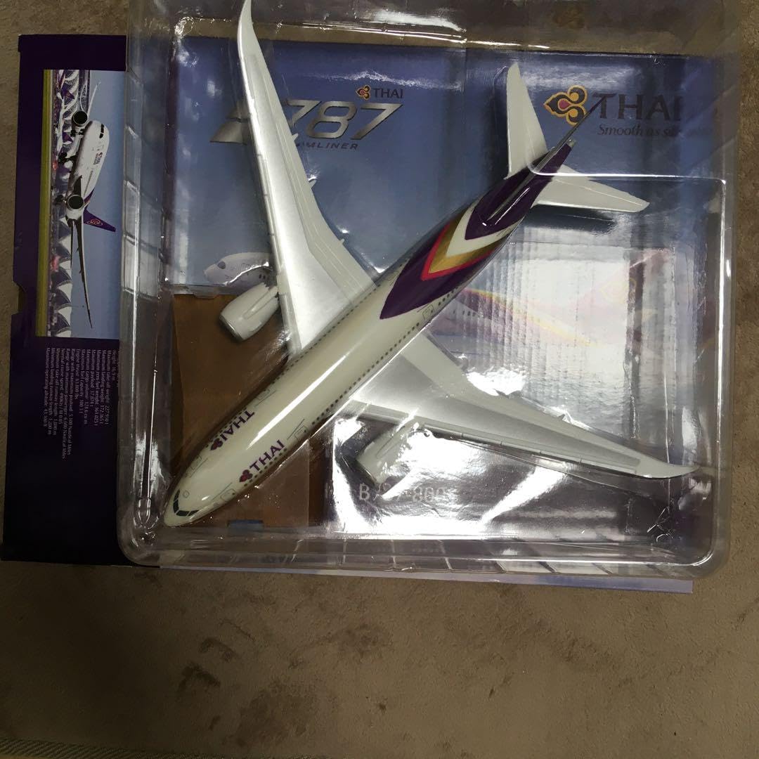 THAI タイ国際航空　モデルプレーン　B787-800 Amazon.co.jp: THAI タイ国際航空 モデルプレーン B787800