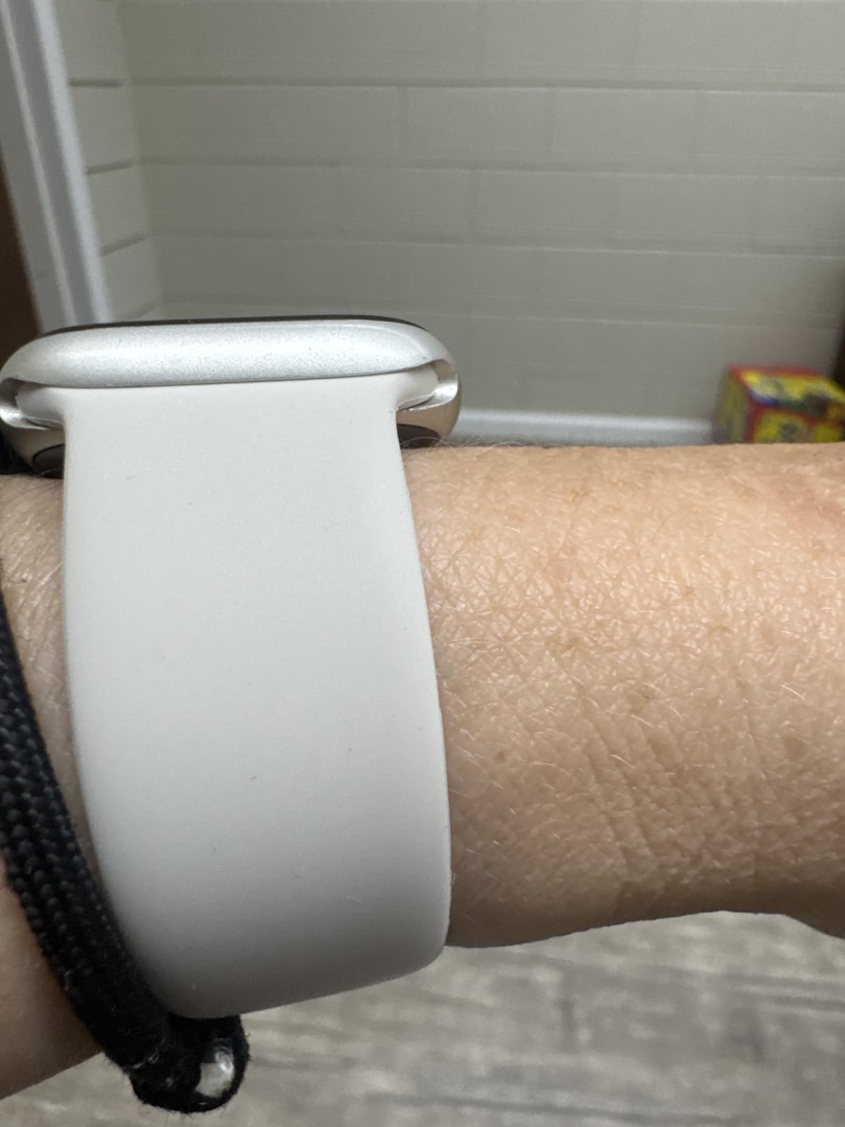 Apple Watch 41mm Chalk Pink Solo Loop Band 45mm Chalk Pink Stretchable Liquid Silicone Strap photo review