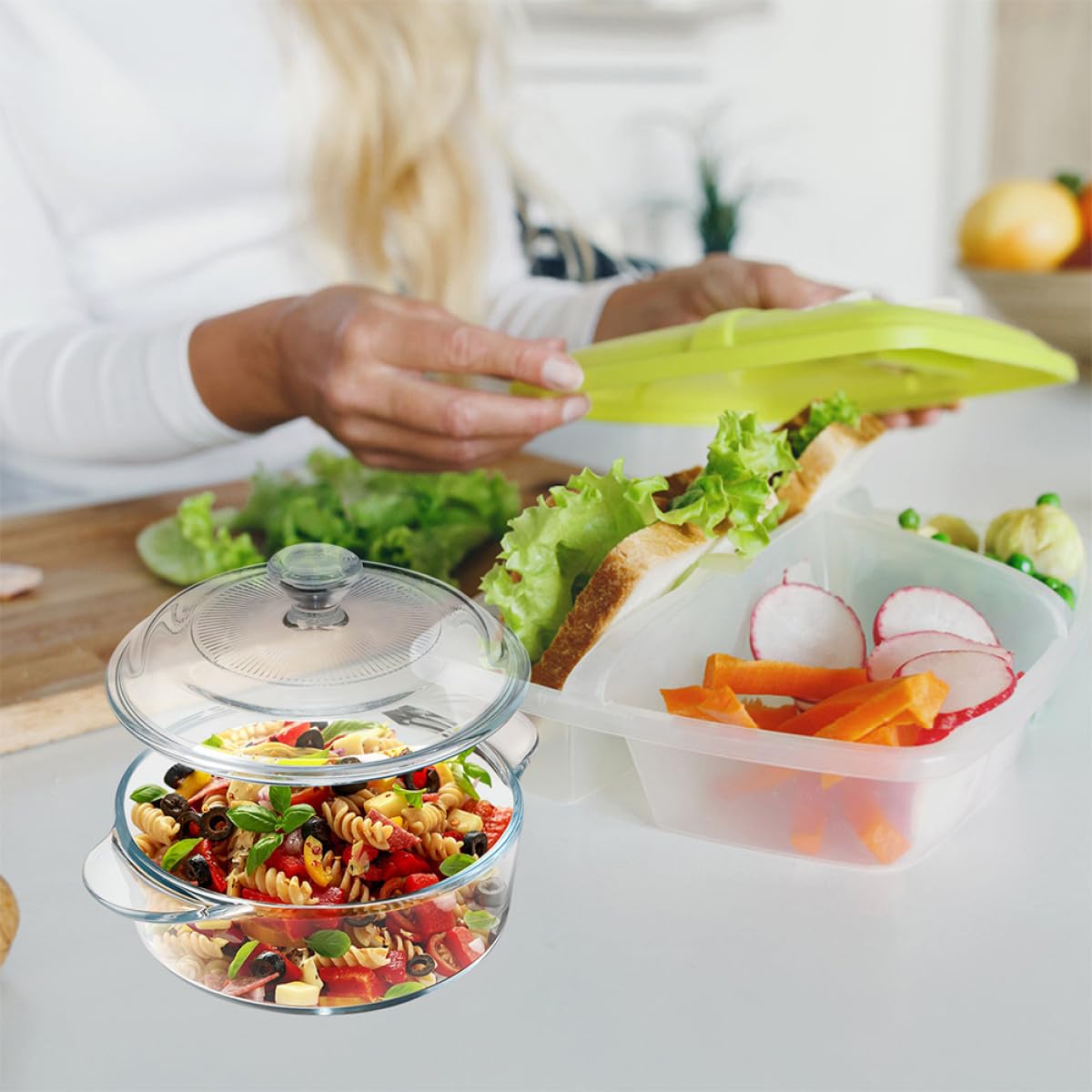 GLEAVI Tazón con Tapa para Servir Ensalada Fácil de Limpiar de Vidrio Resistente al Calor 1.7l y Apilable para Almacenamiento en Cocina