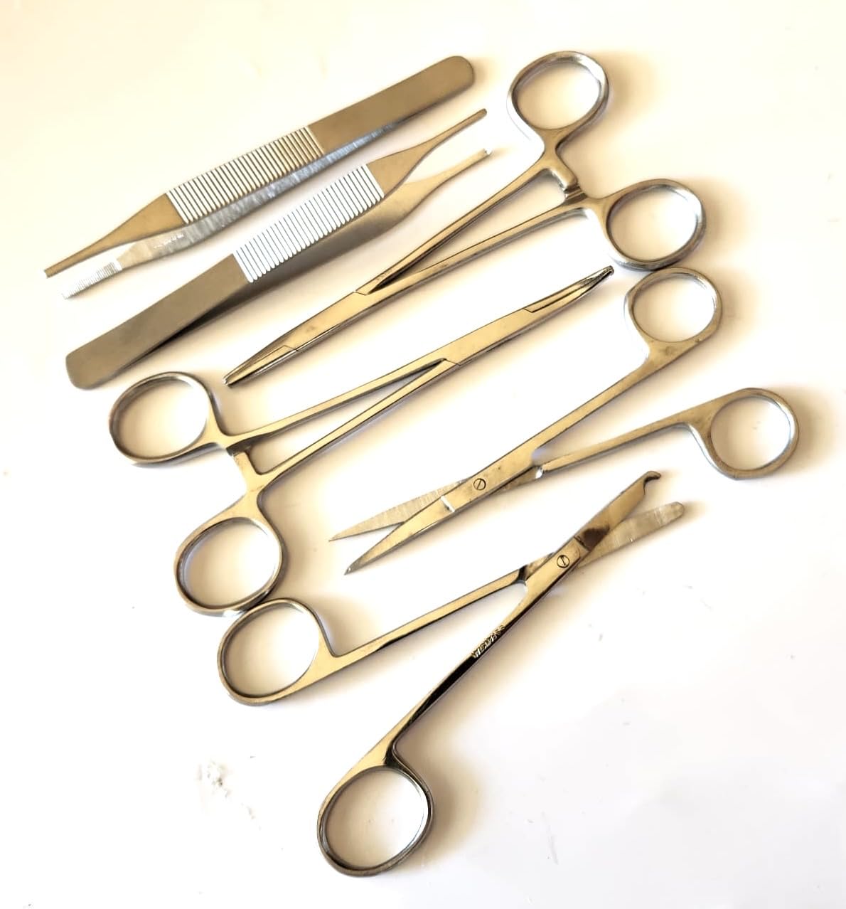 Set of 6 Pieces Scissors Forceps Hemostats Needle Holder Driver Set for Educational Training and Medical Procedures Made of Stainless Steel