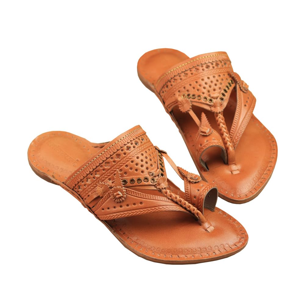 Classic Craftsmanship: Elevate Your Style with Timeless Heritage Kolhapuri Chappals-image-27