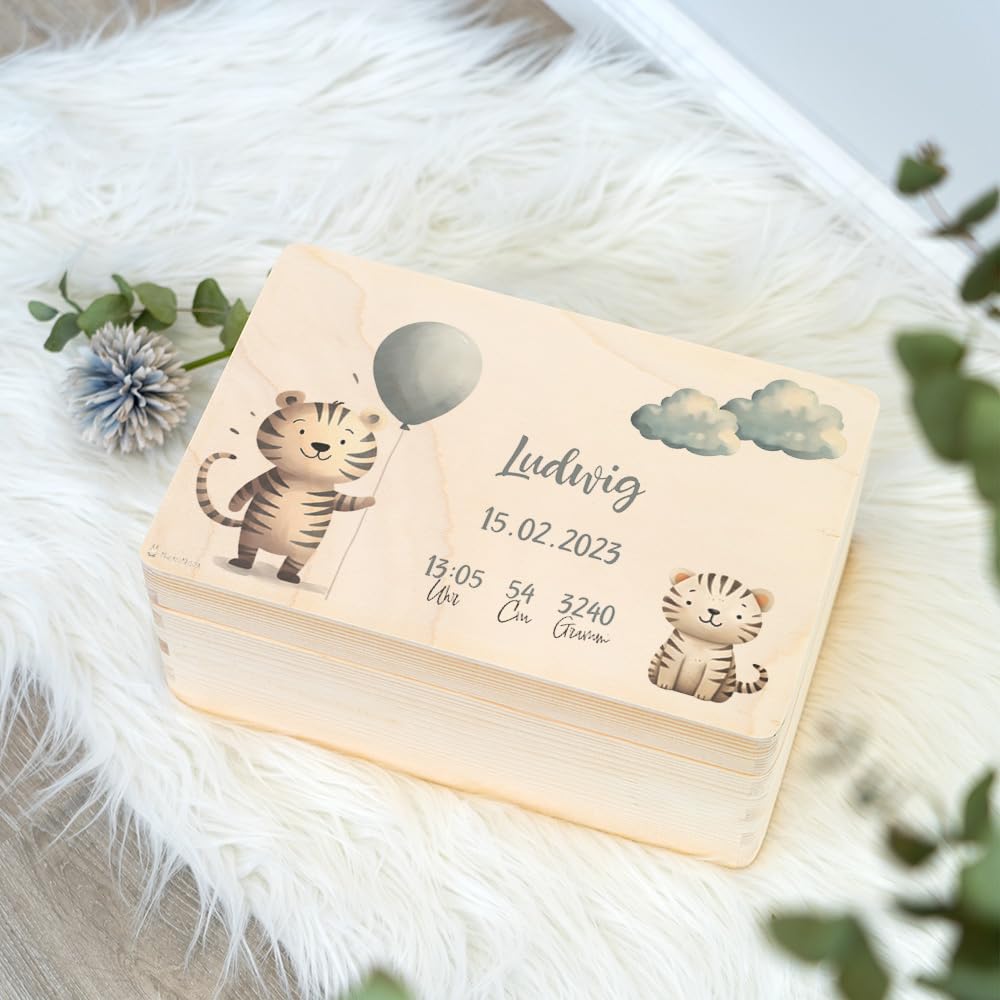 Geschenkfreude Erinnerungsbox Baby Personalisiert - 30x20x14cm - UV-Druck - Individuelle Baby Aufbewahrungsbox - individuelle Erinnerungskiste aus Holz - Einzigartige Geschenke zur Geburt - Tiger