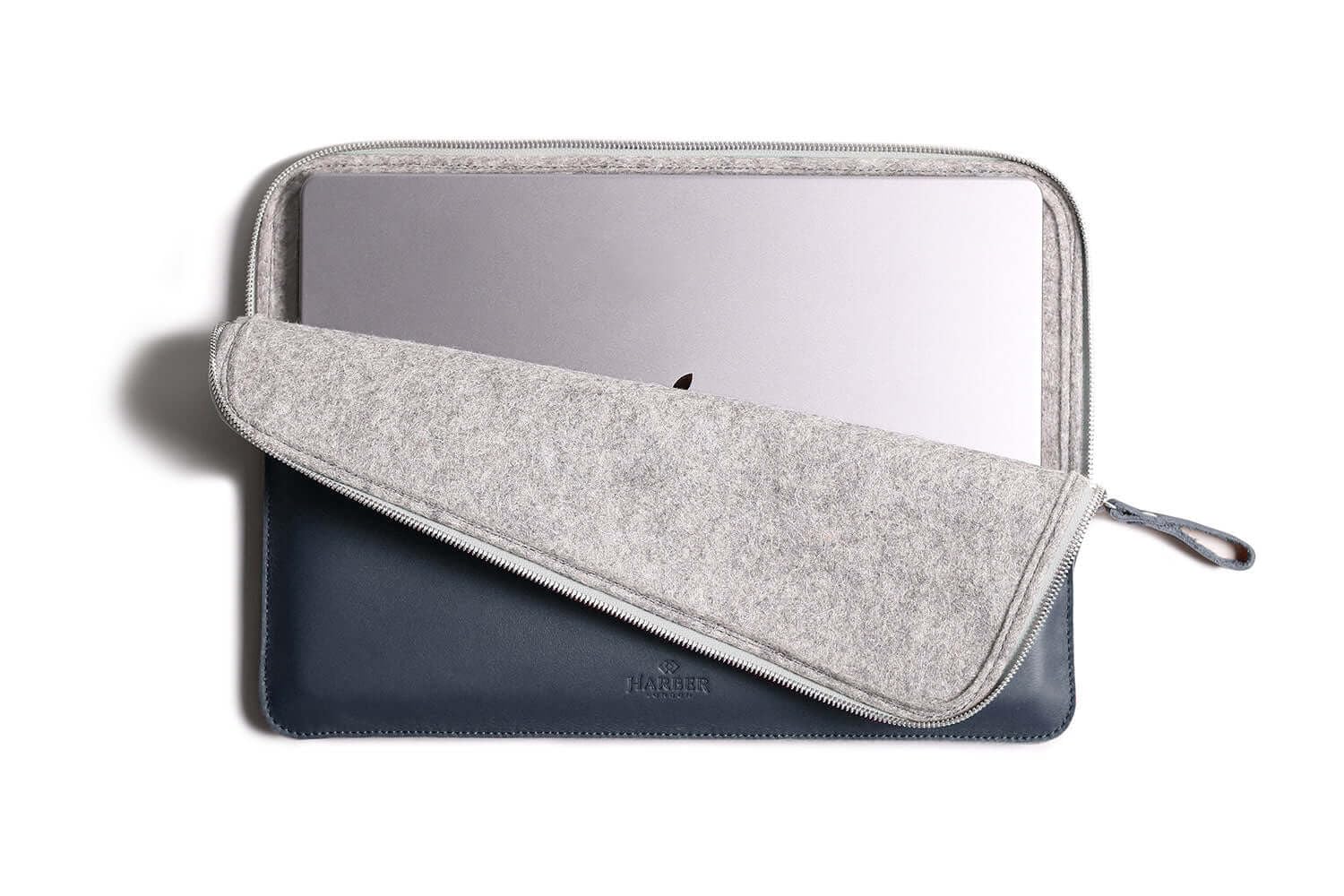 Harber London - Funda fina de piel para portátil S7 | Compatible con MacBook PRO 15" (2012/2015) | Azul marino | Hecho a mano con materiales certificados duraderos y ecológicos