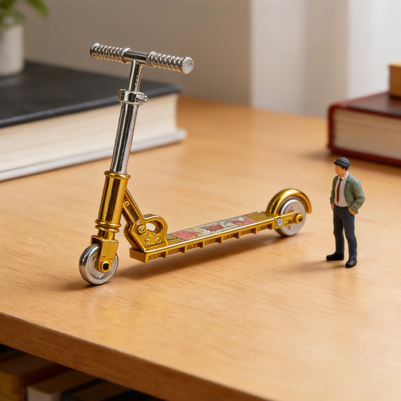 1 Pc Gold Mini Two Wheel Toys, Tiny Fingerboard Scooters, Mini Finger Skateboards Toy, Finger Bike Scooter - Image 3