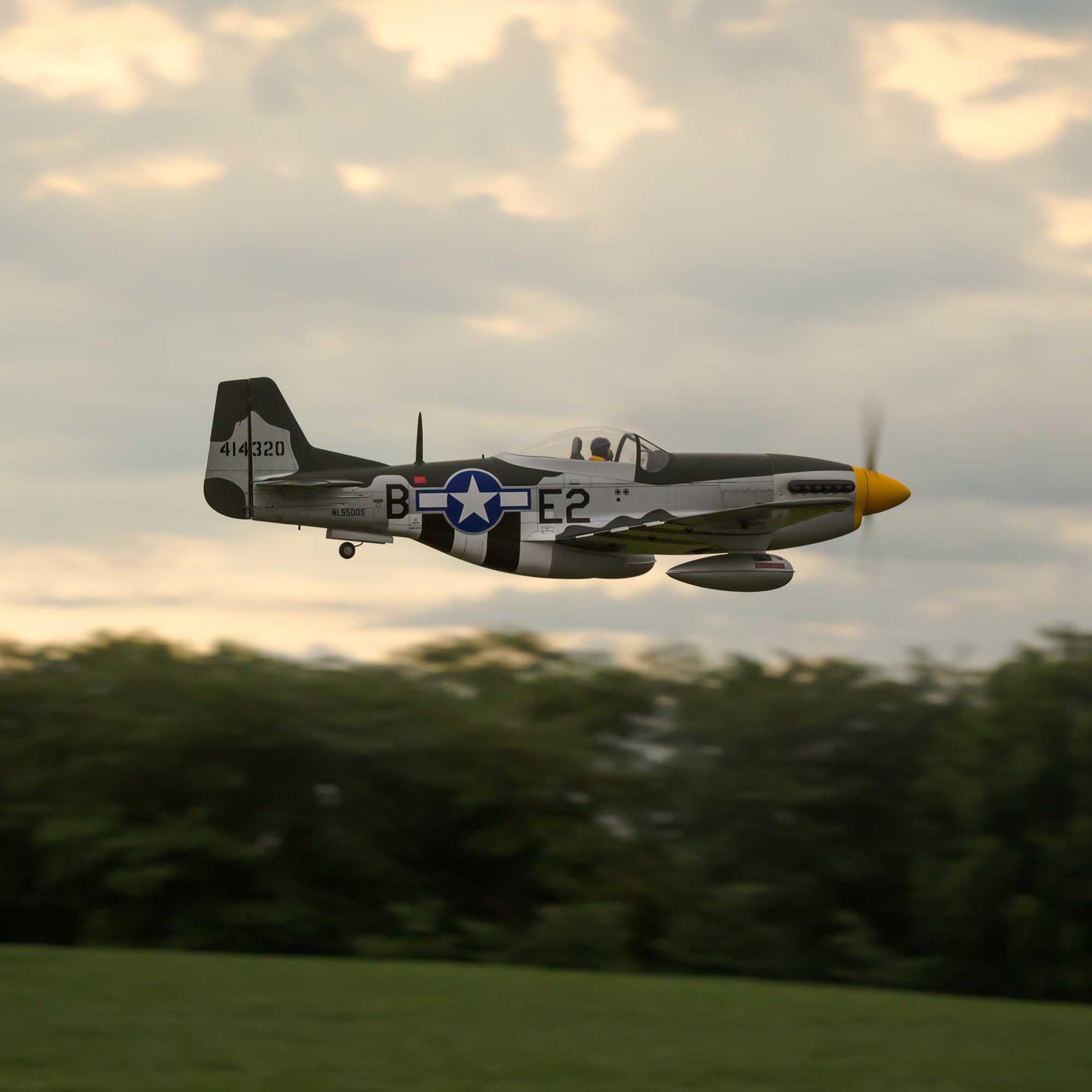 HANGAR 9 P-51D Mustang 20cc ARF, 69,5"