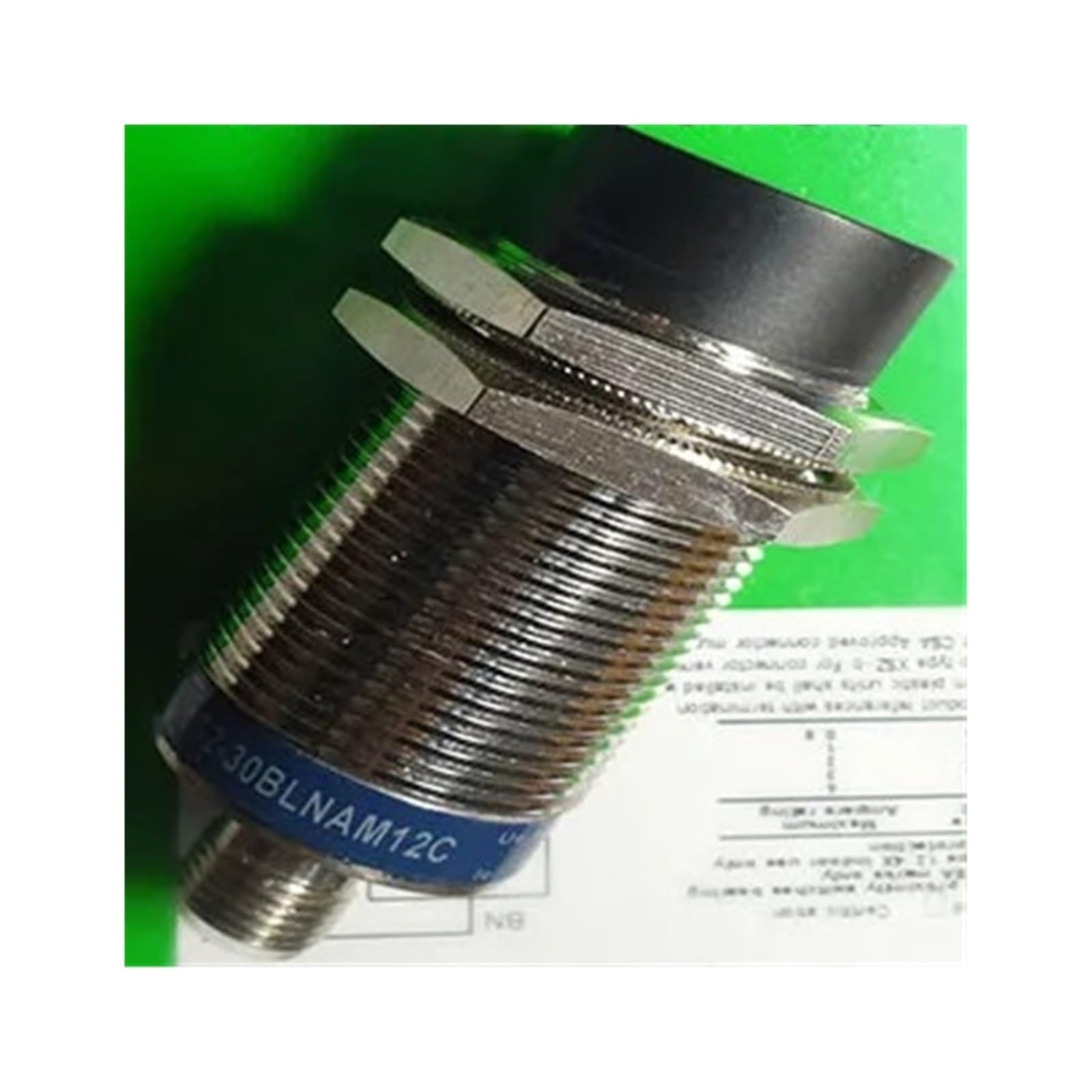 Détecteur inductif XS2-30BLNAM12C pour commande de machines M30