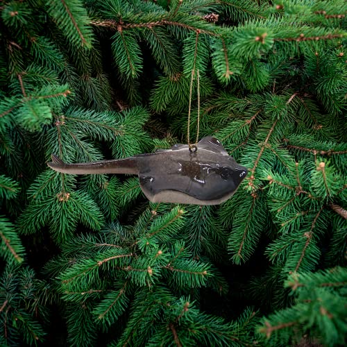 Swimming Stingray Christmas Ornament, Holiday D&eacute;cor, Nautical Theme, 4.5 Inches