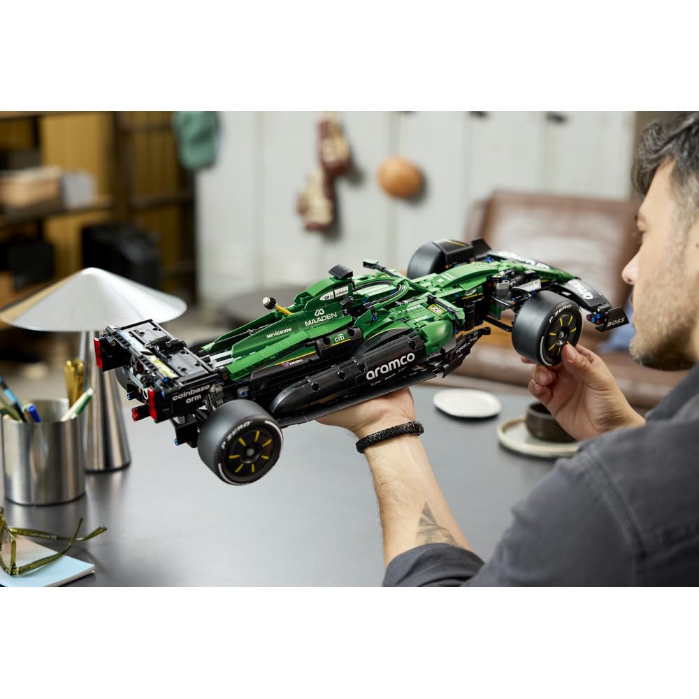 LEGO Technic Bolid F1 Aston Martin Aramco AMR25 42240 | Model wyścigowy F1, klocki konstrukcyjne Technic dla dorosłych, prezent dla fana motoryzacji, 1547 elementów