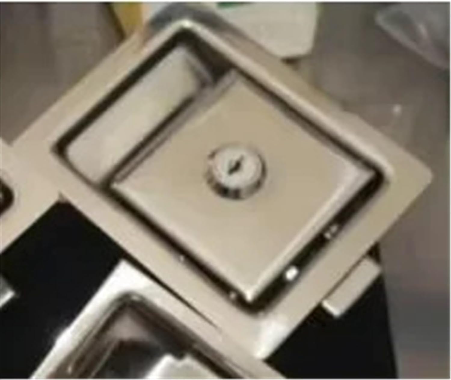 Flat Pull Cabinet Lock Buried Hood Lock Square Panel Lock Heavy Type Gate Lock Pressing Flat Lock Impact Close Lock Generator Se 1Pcs(XK101B)