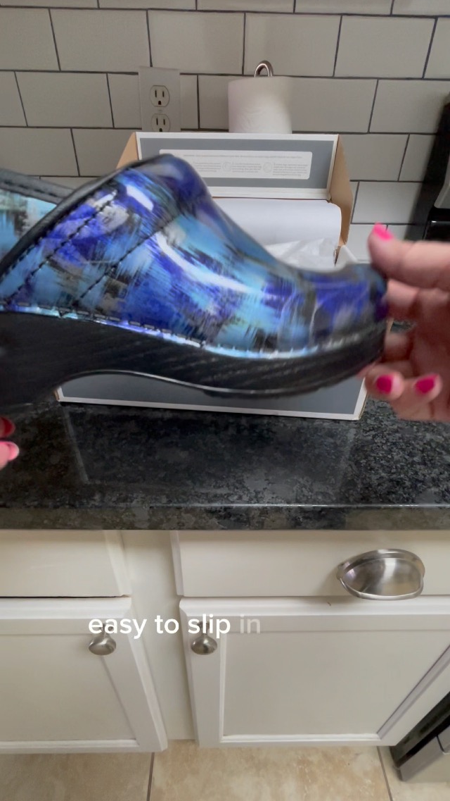 My honest review of my Dansko shoes on Amazon Live